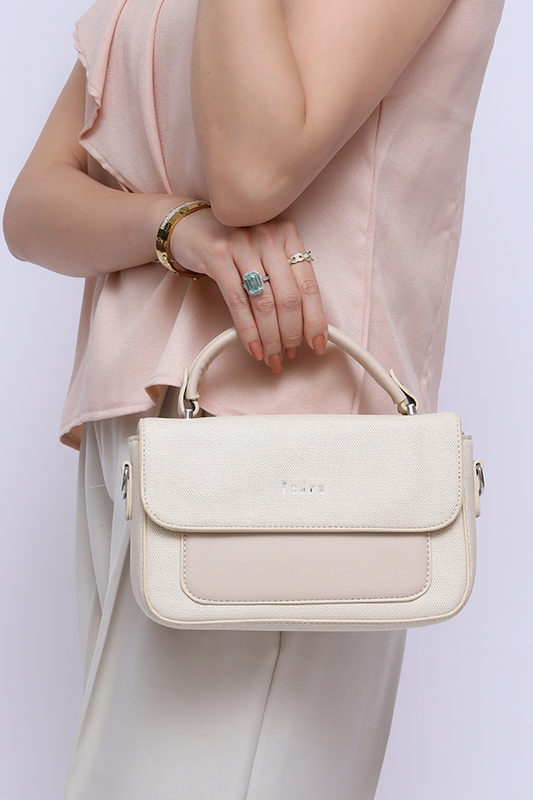 Ladies bag in Boxy Style in Off white WBB000528