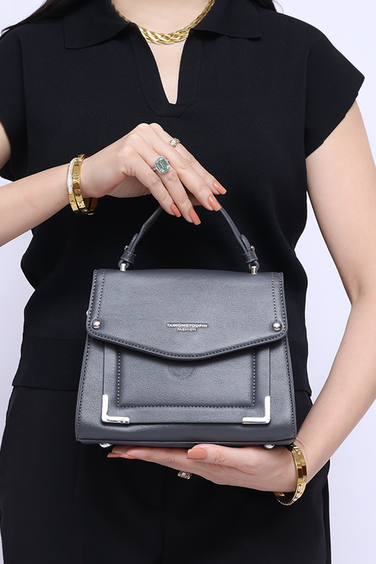 Hand Bag in Boxy style in Black WBB000301