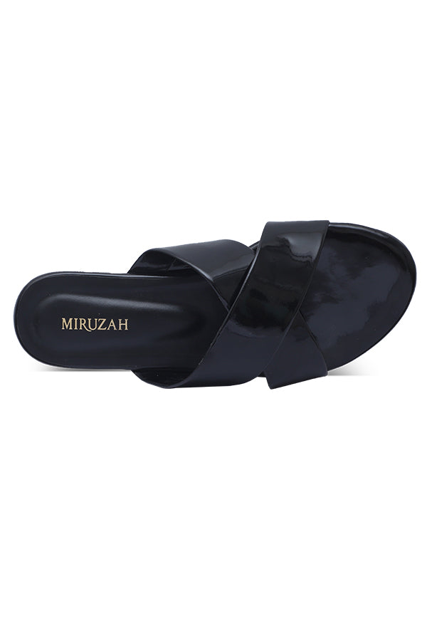 Glossy Black Slides Top View Pakistan – Miruzah