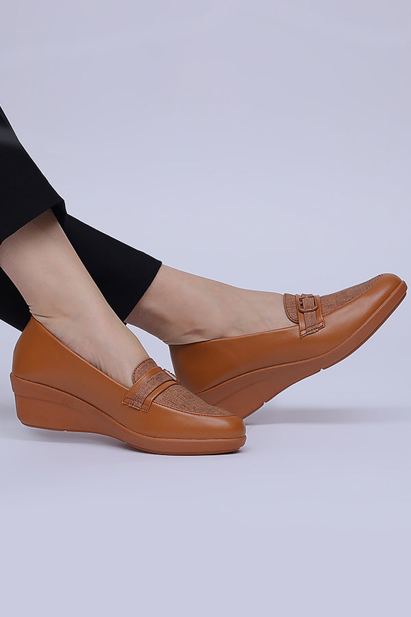 Women Wedge Moccasin Tan  WMC001233
