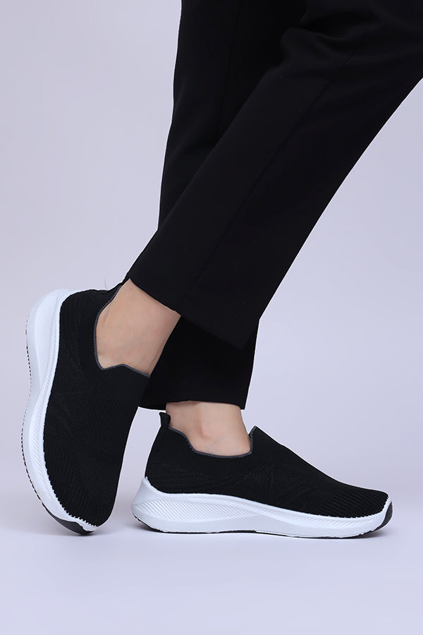Women Slip On (Black) WSO000101