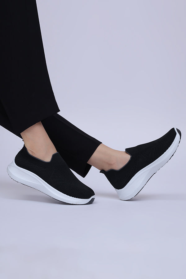 Women Slip On (Black) WSO000101