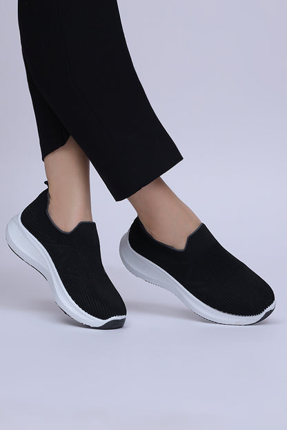 Women Slip On (Black) WSO000101