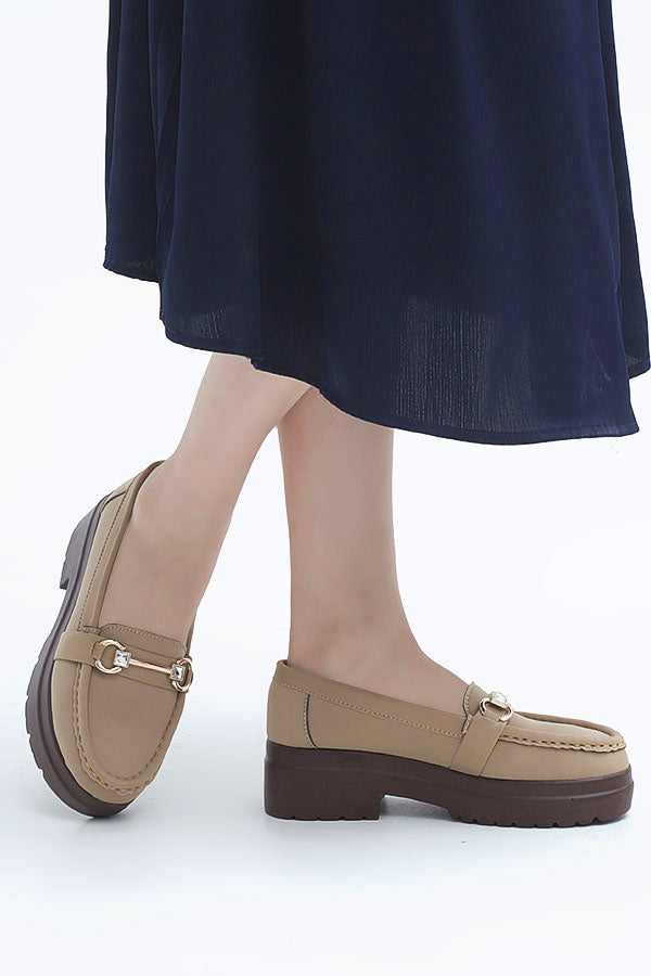 Women Moccasin Camel Top View Close Up – Miruzah