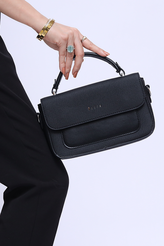 Ladies bag in Boxy Style in Black WBB000501