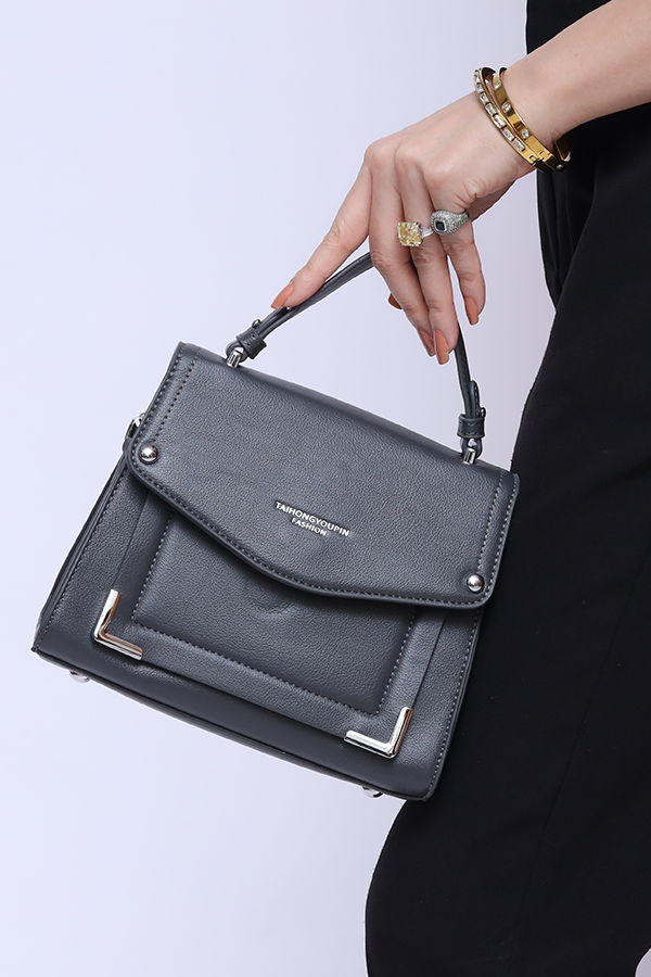 Hand Bag in Boxy style in Black WBB000301