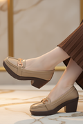Women Moccasin Fawn WMC000308
